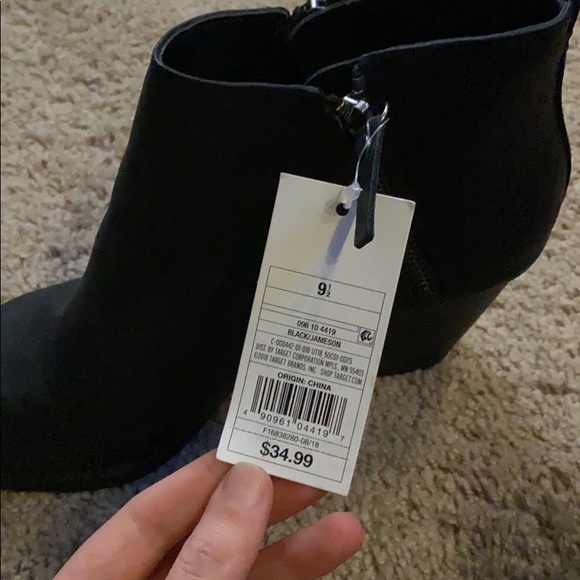 Boots - Picture 3 of 3